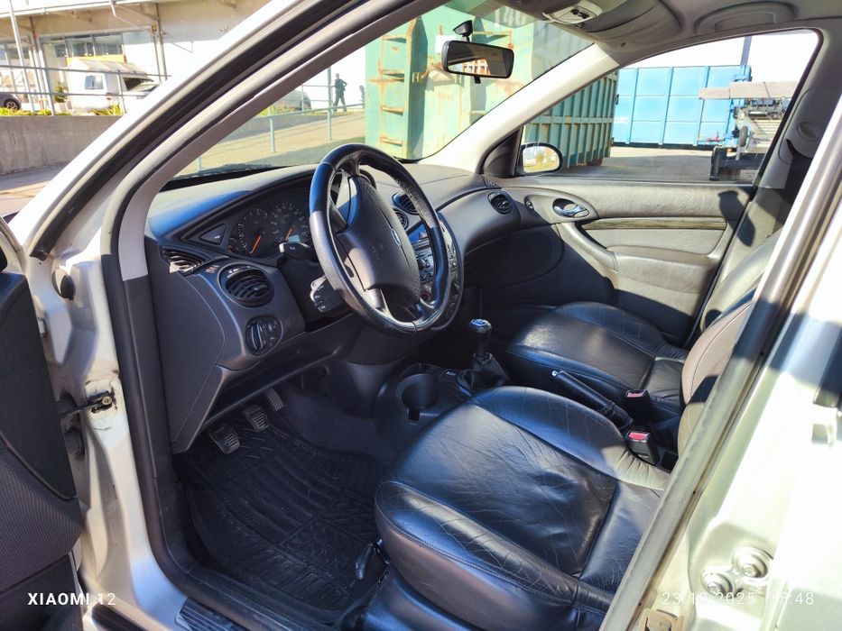 Ford Focus  1.6 Ghia