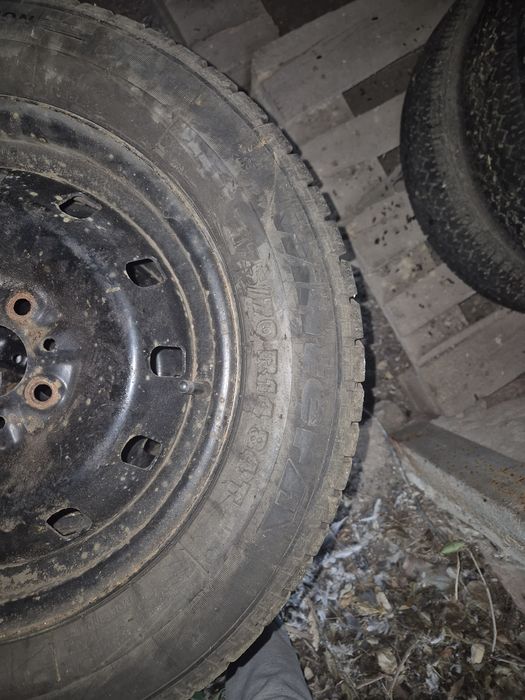 Гуми с джанти 175/70/14 4х98
Гумит
