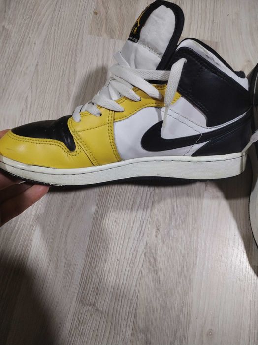 Ghete adidas numărul 40