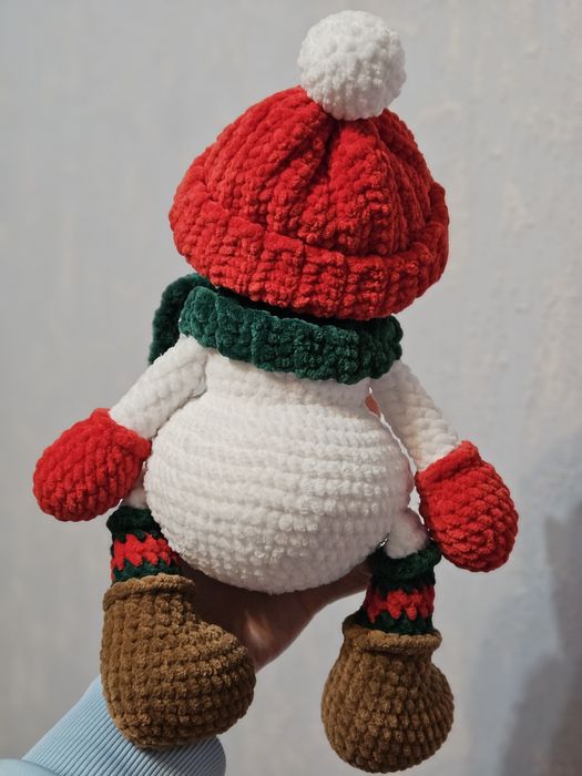 Плетена играчка снежен човек