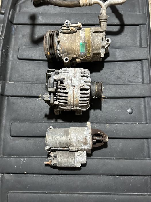 Compresor / Electromotor / Alternator Opel Zafira B 1.6 16 V Z16xep