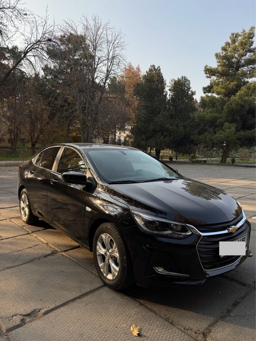 Onix premier sotiladi