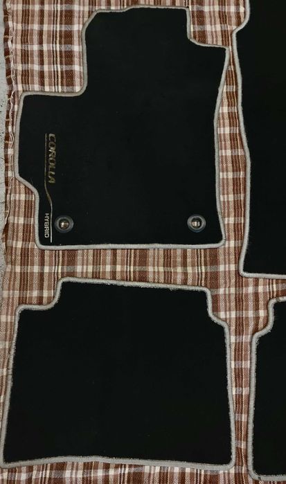 Set covorase material sintetic , originale Toyota Corolla Hybrid /C156