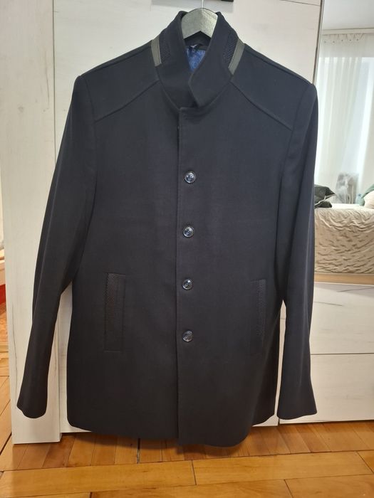 Palton barbati nepurtat