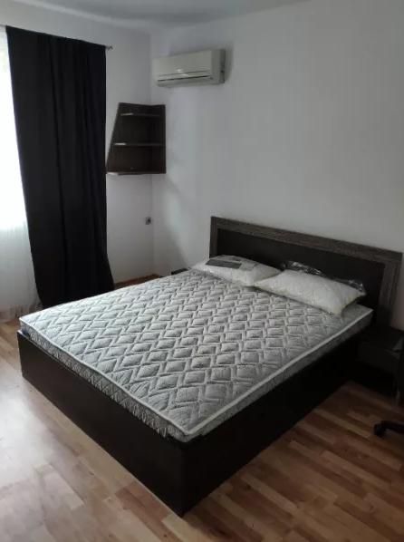 Двустаен апартамент, под наем, Център