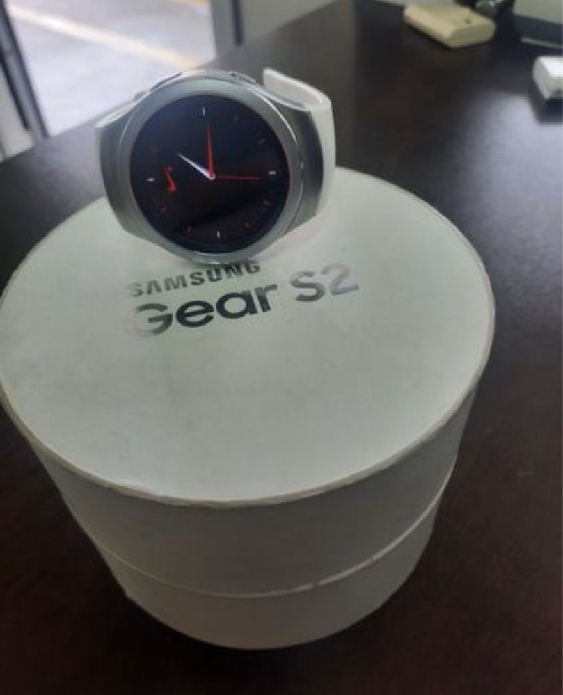 Смарт часовник Samsyng Gear S2