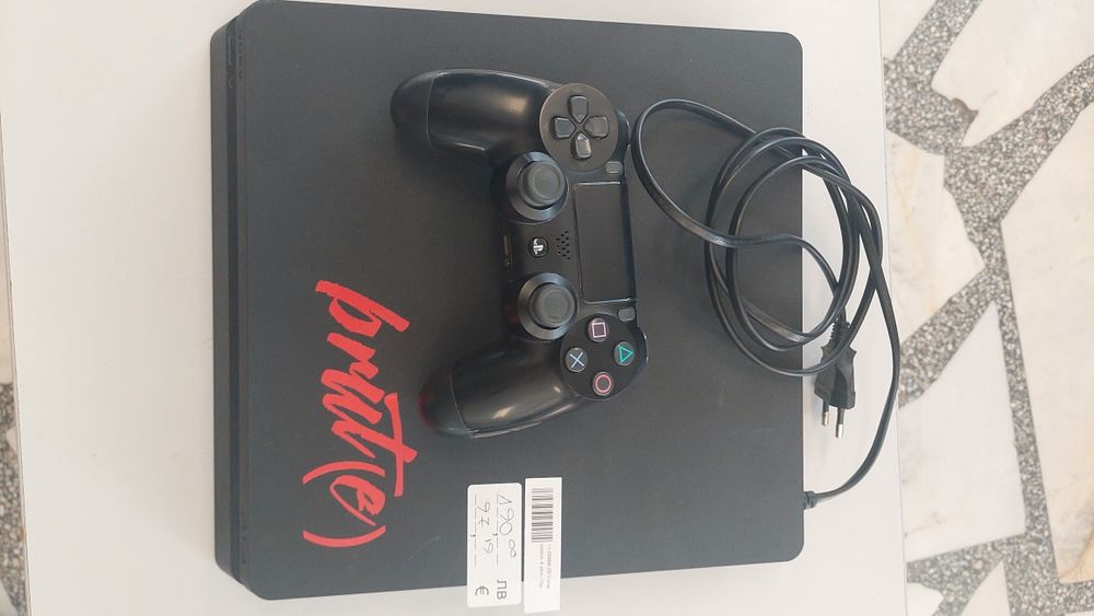 Игра PS 4 Slim 1TB + Джойстик