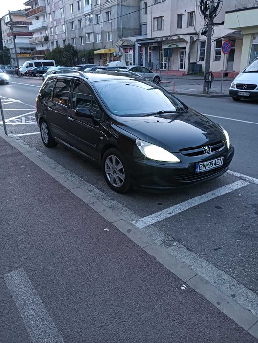 Vând Peugeot 307 2.0 hdy cod motor rhr 136 cp interior piele
