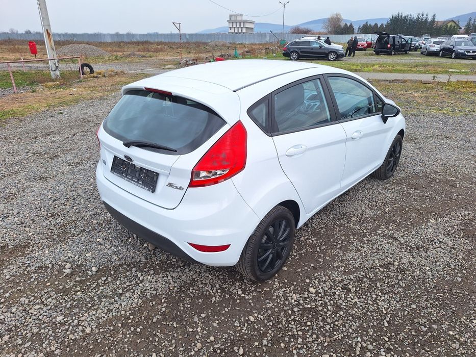 Ford Fiesta 2009 1.3 Benzină 70 cp euro 4