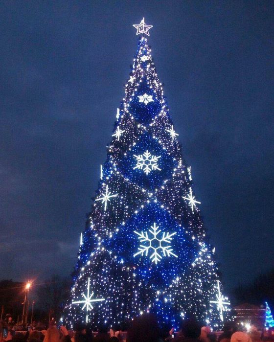 Установка новогодних ёлок || Yangi yil archasini o'rnatish