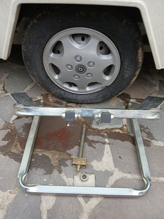 Sistem ridicare, egalizare rulotă 300lei