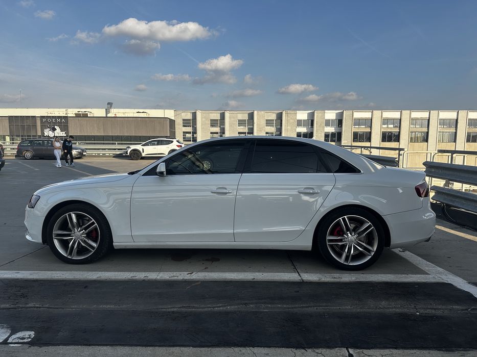 Vând Audi A4 b8.5/Cutie Automata/full led/interior piele neagra.