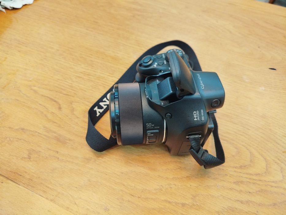 Фотоапарат Sony DSC-HX300