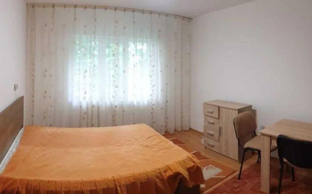 Дава се под наем Едностаен апартамент в Пловдив, Изгрев - 45 кв.м за 153 € - Снимка #1