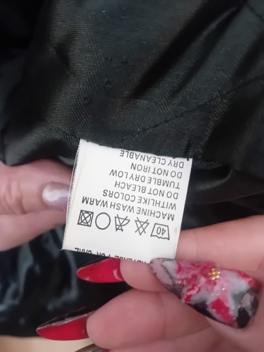 Blană de iarna neagra