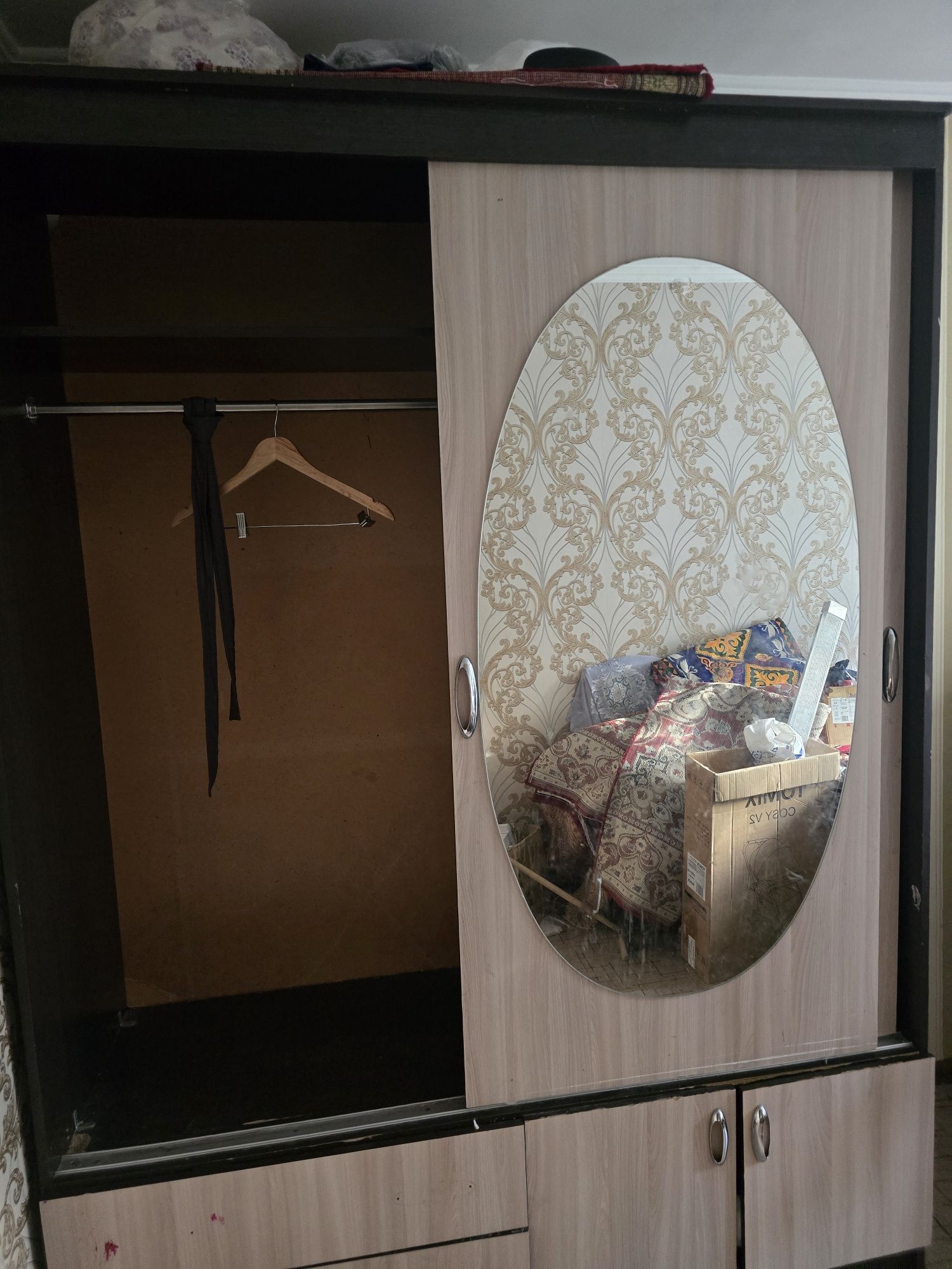 Срочно продам шифонер