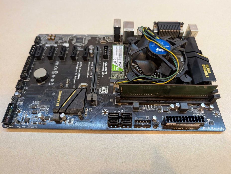 Gigabyte GA-H110-D3A / Intel Celeron 2.9 GHz / RAM 4GB / 128 GB SSD