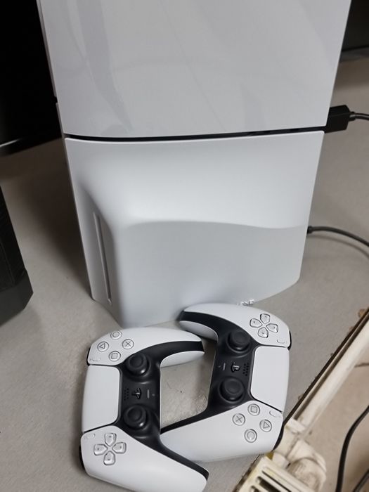 Ps 5 slim disc edition /2 Manete