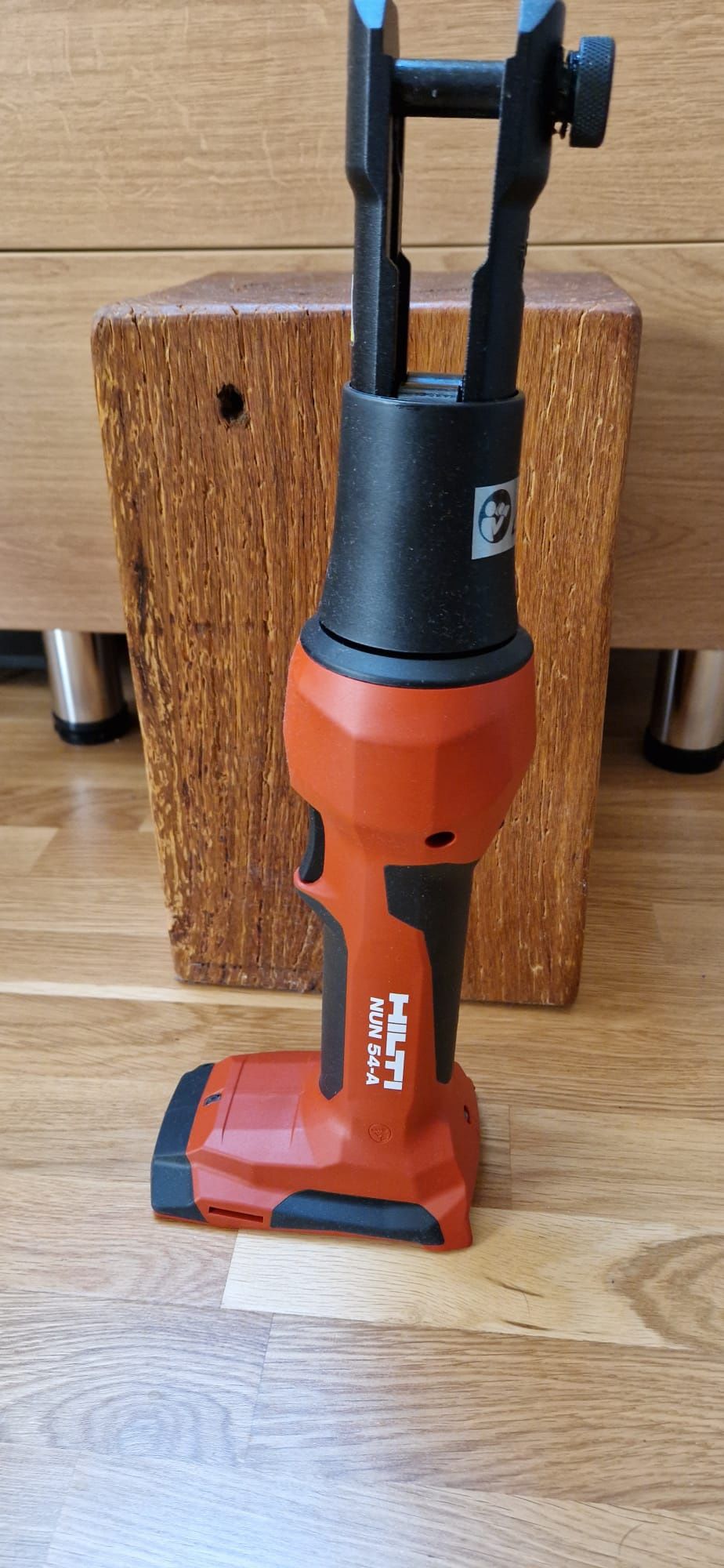 Hilti foarfeca-presa hidraulică pe acumulator