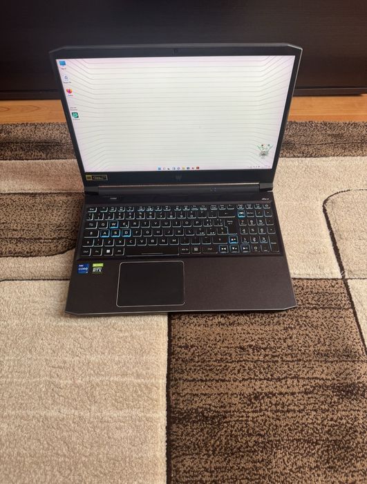 Laptop RTX 3070 Display 4K pe 165 HZ  Predator Helios 300 i7-11800H