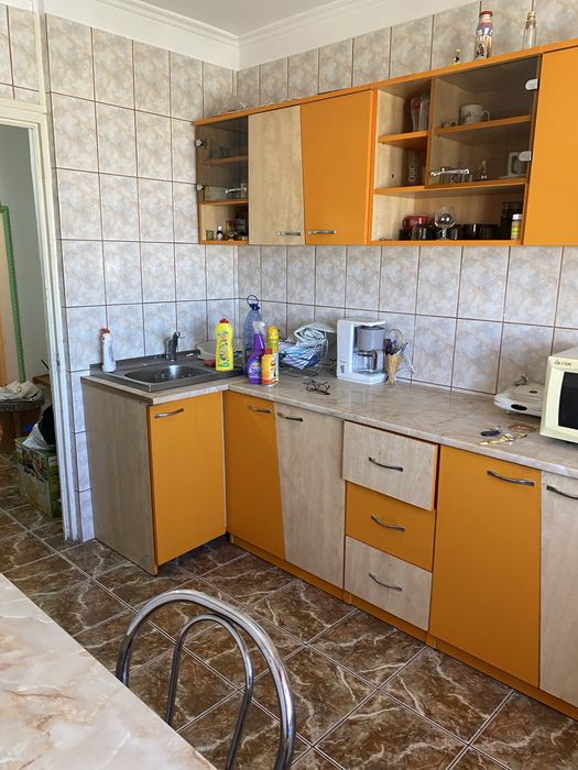 De Vanzare Apartament 3 Camere Bloc 1990 Pret 80.000€