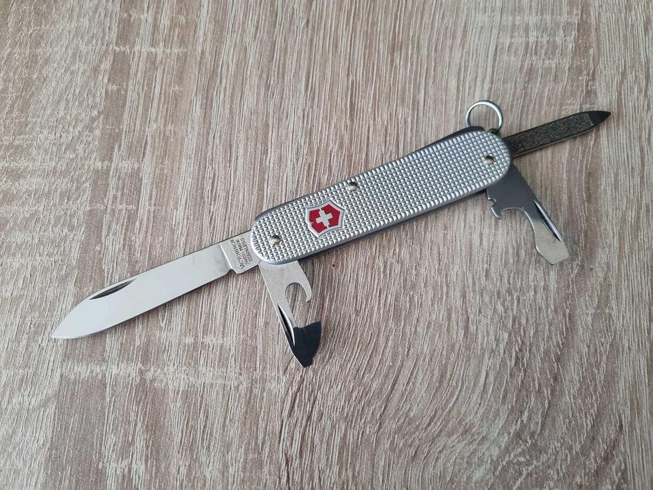 Джобни ножове Victorinox Climber, Camper, Cadet Silver