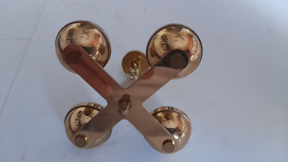 pendul rotativ ceas