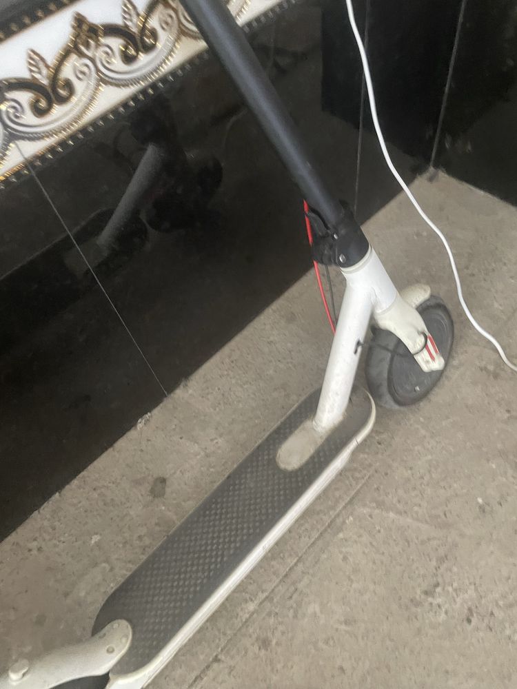 Elektrosamokat sotiladi holati zor