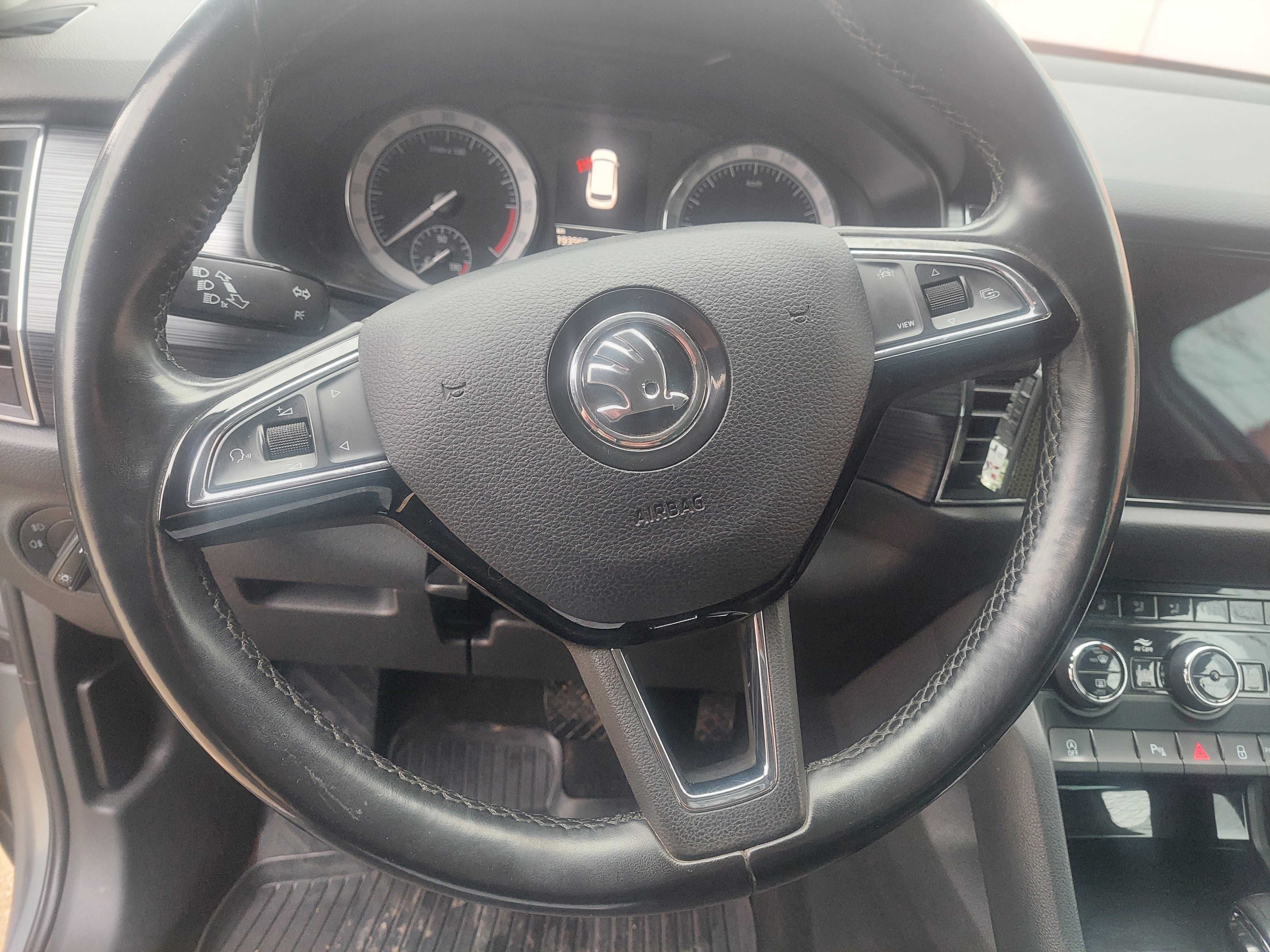 Vand Skoda Kodiaq 2.0 TDI 4×4 DSG Unic proprietar