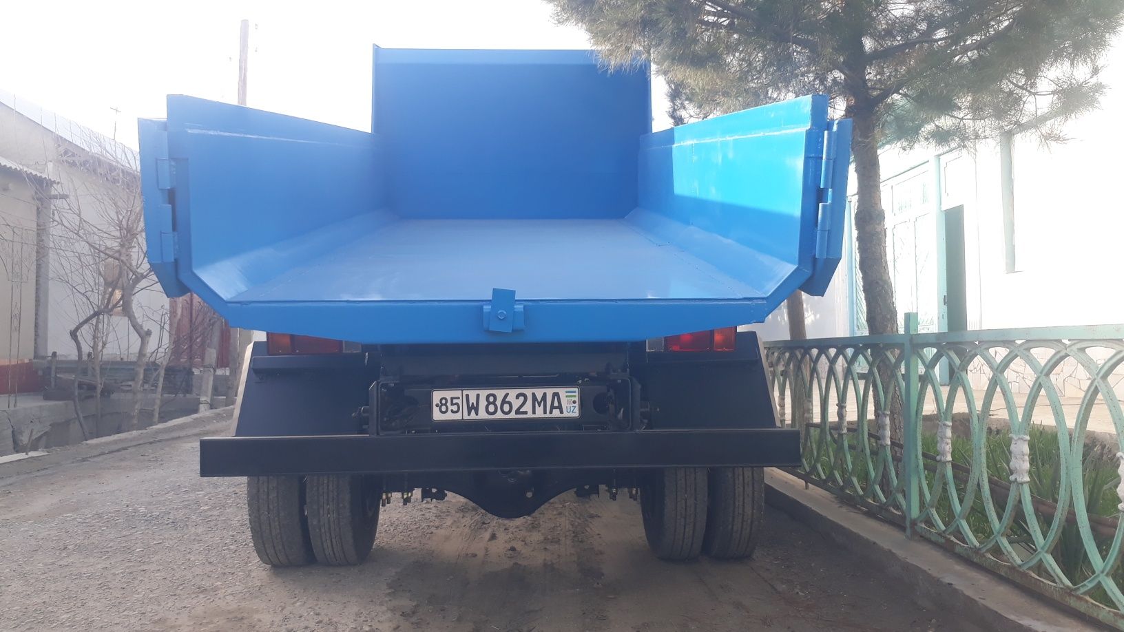 Isuzu samosval sotiladi dizel original holati a'lo