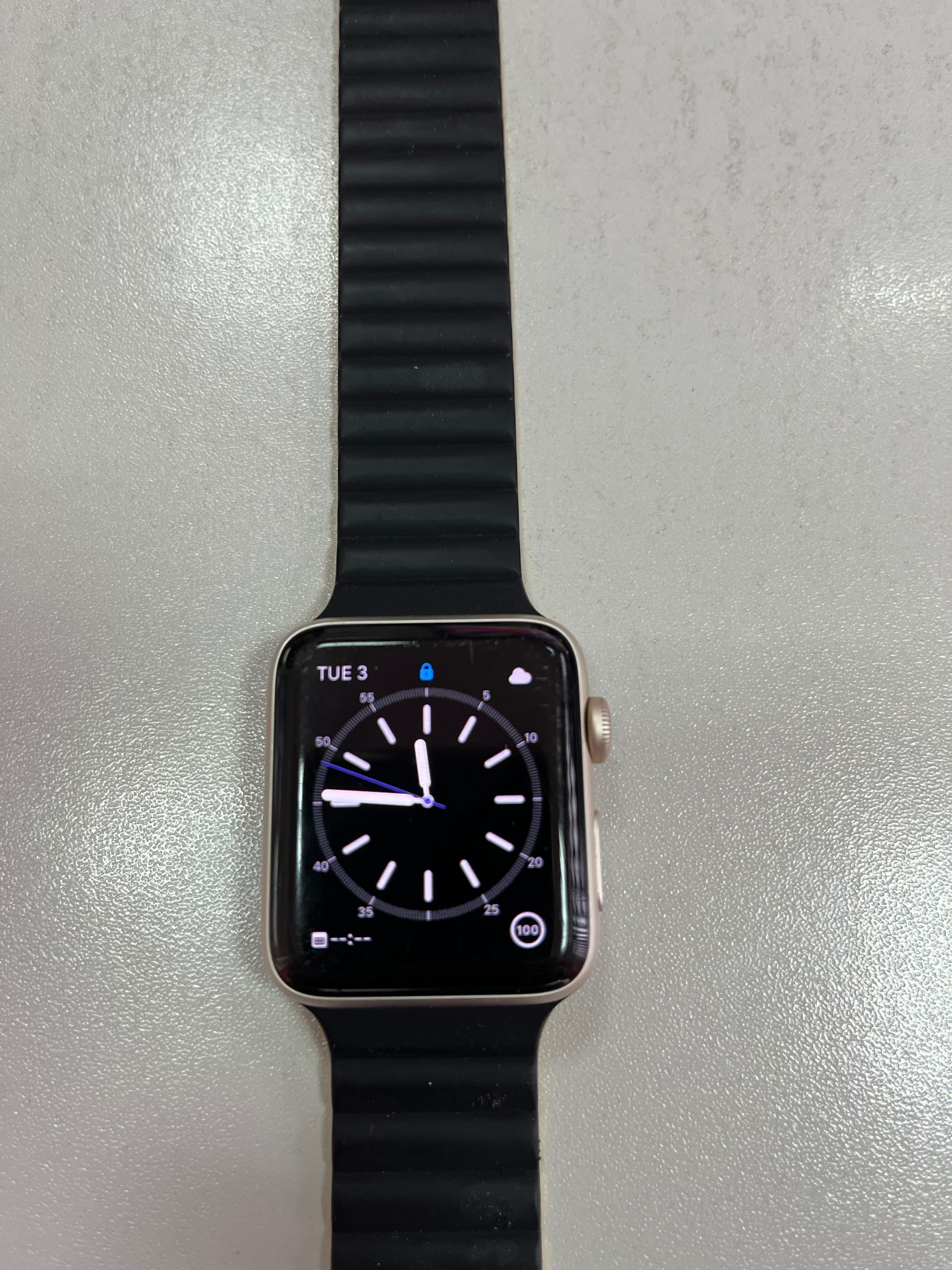 Часовник Apple S2 42mm