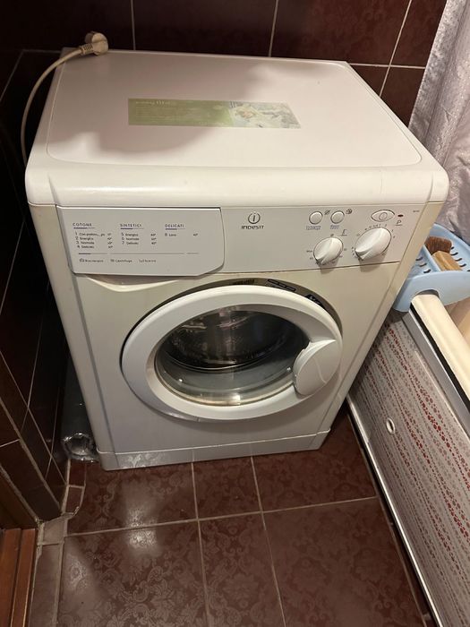 Стиральная машина Indesit
