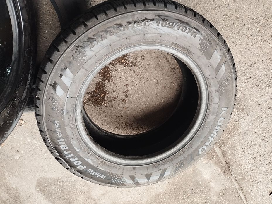 2 buc semi noi 215 65 16C Kumho iarna dot2024