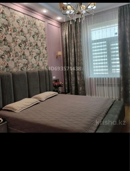 Спальный гарнитур с двумя тумбами