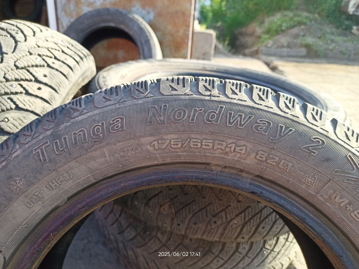 Продам зимние шины