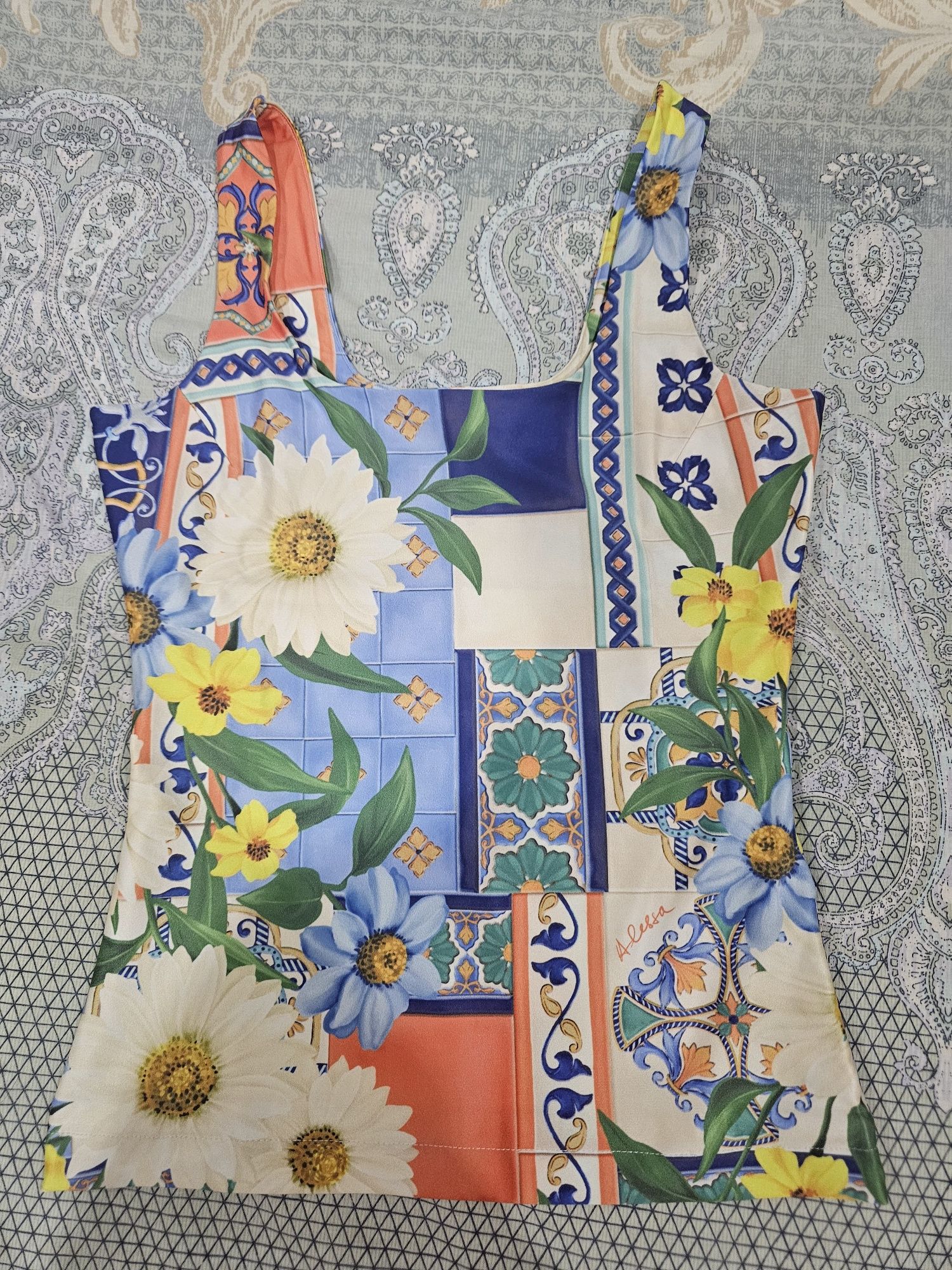 Потник алесса много хубав и цветен