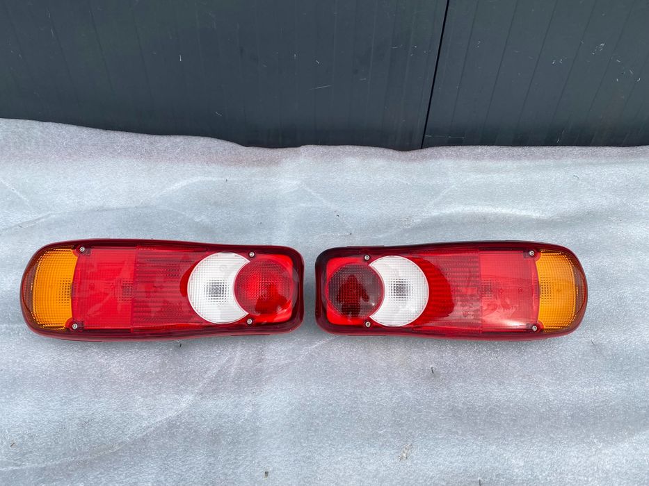 Lampa stop tripla spate stanga dreapta Renault Master originale
