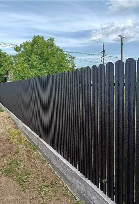 Executam garduri din jaluzele metalice