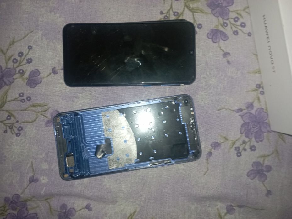Telefoane Samsung și huawei