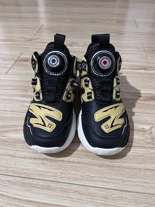 Sneakers din piele cu șiret autoblocant