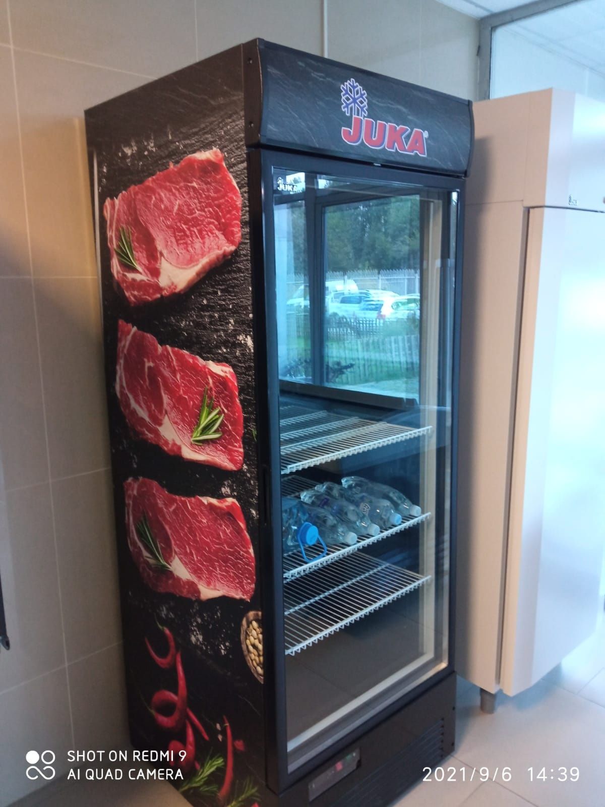 Vitrina frigorifica verticala cu o usa - 500 Litri NET / Carne