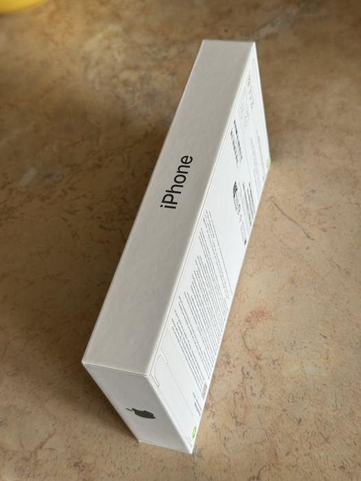 *НОВ* Apple iPhone 16 Pro Max, 256 GB, Natural Titanium