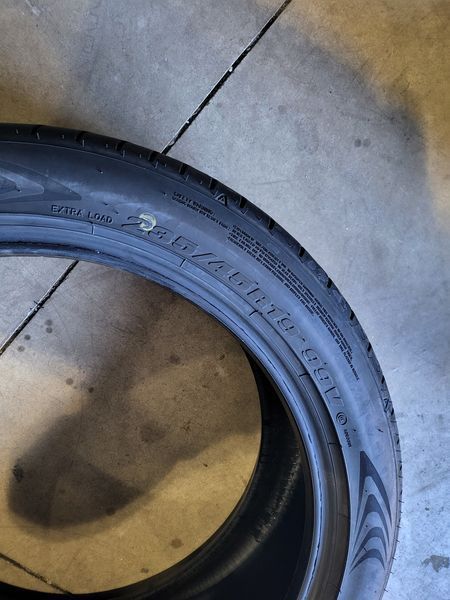 235/45/19 DUNLOP 4бр