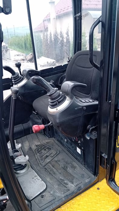 Miniexcavator jcb 8030 an 2020