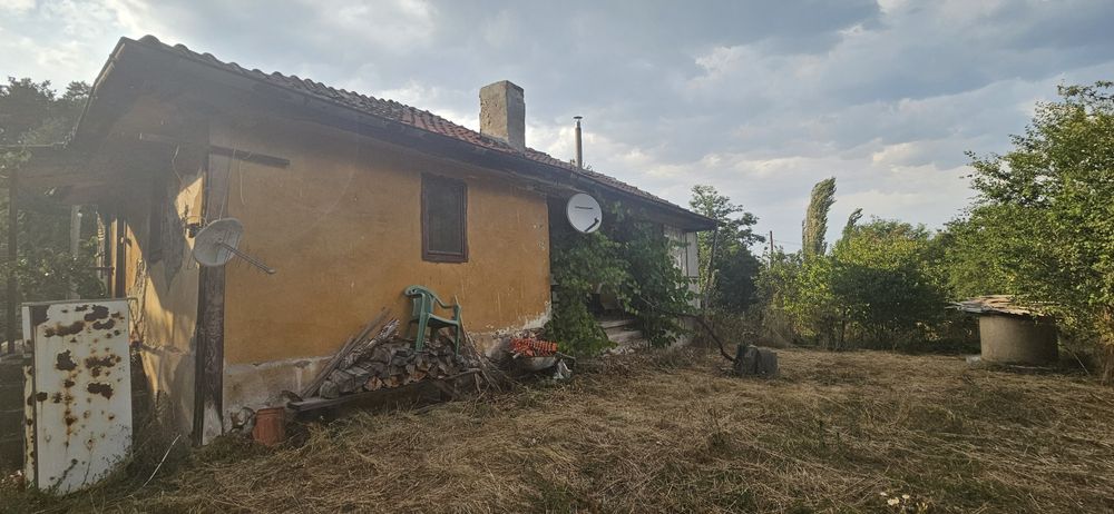 Къща - гредоред, Гр.Перник,  Чешкарева махала