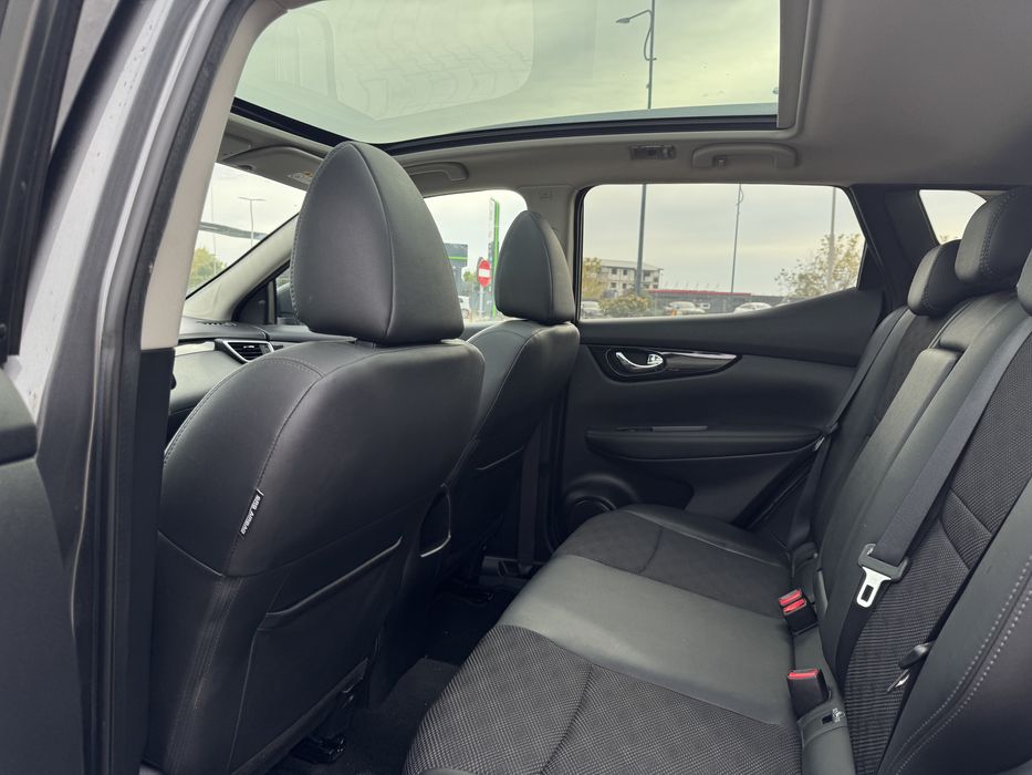 Nissan Qashqai 2018 1.6 Diesel Led/Panorama/Side/Lane/Distronic/Camere