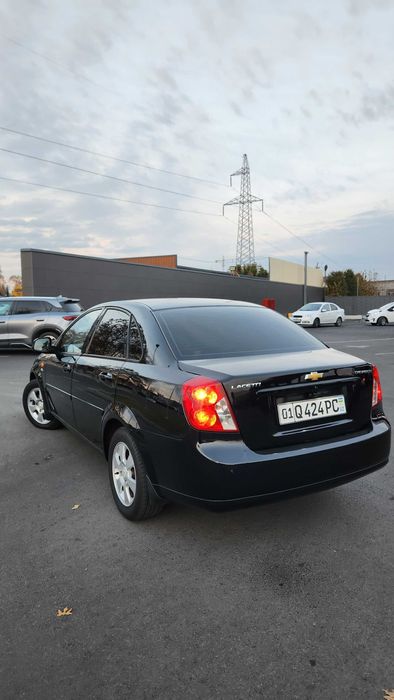 Srochna. LACETTI JENTRA prodayotsya. Chyorniy JENTRA LEGENDA