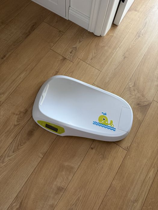 Бебешки кантар AGU бебешка везна