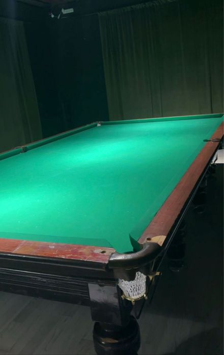 Продам бильярдный стол 12фут