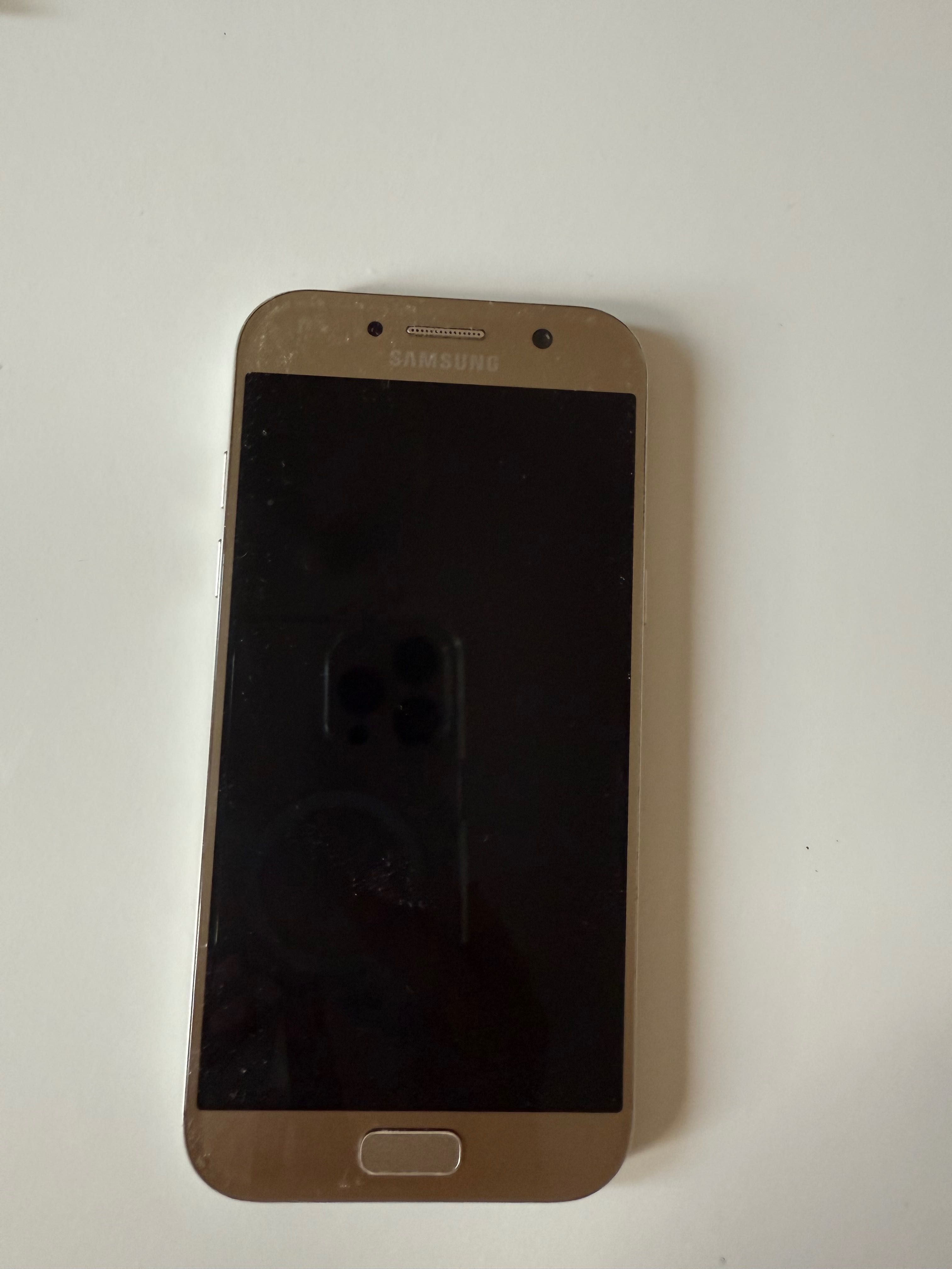 Смартфон Samsung A5